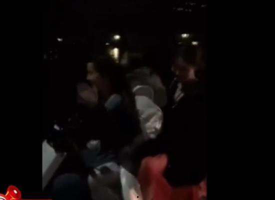 黑人小哥吃瓜群众视频,揭秘街头热辣话题背后的故事